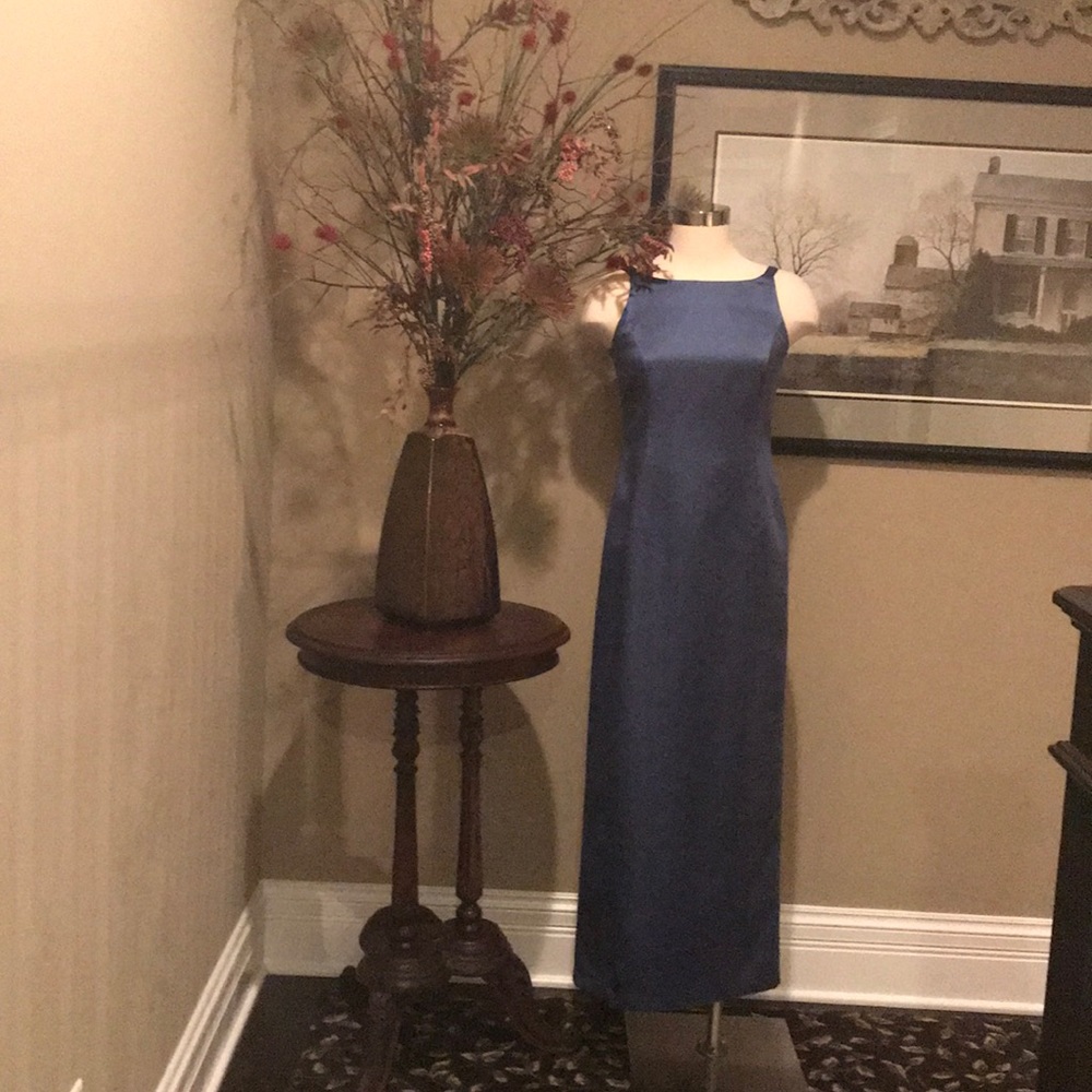 BETSY & ADAM EVENING GOWN